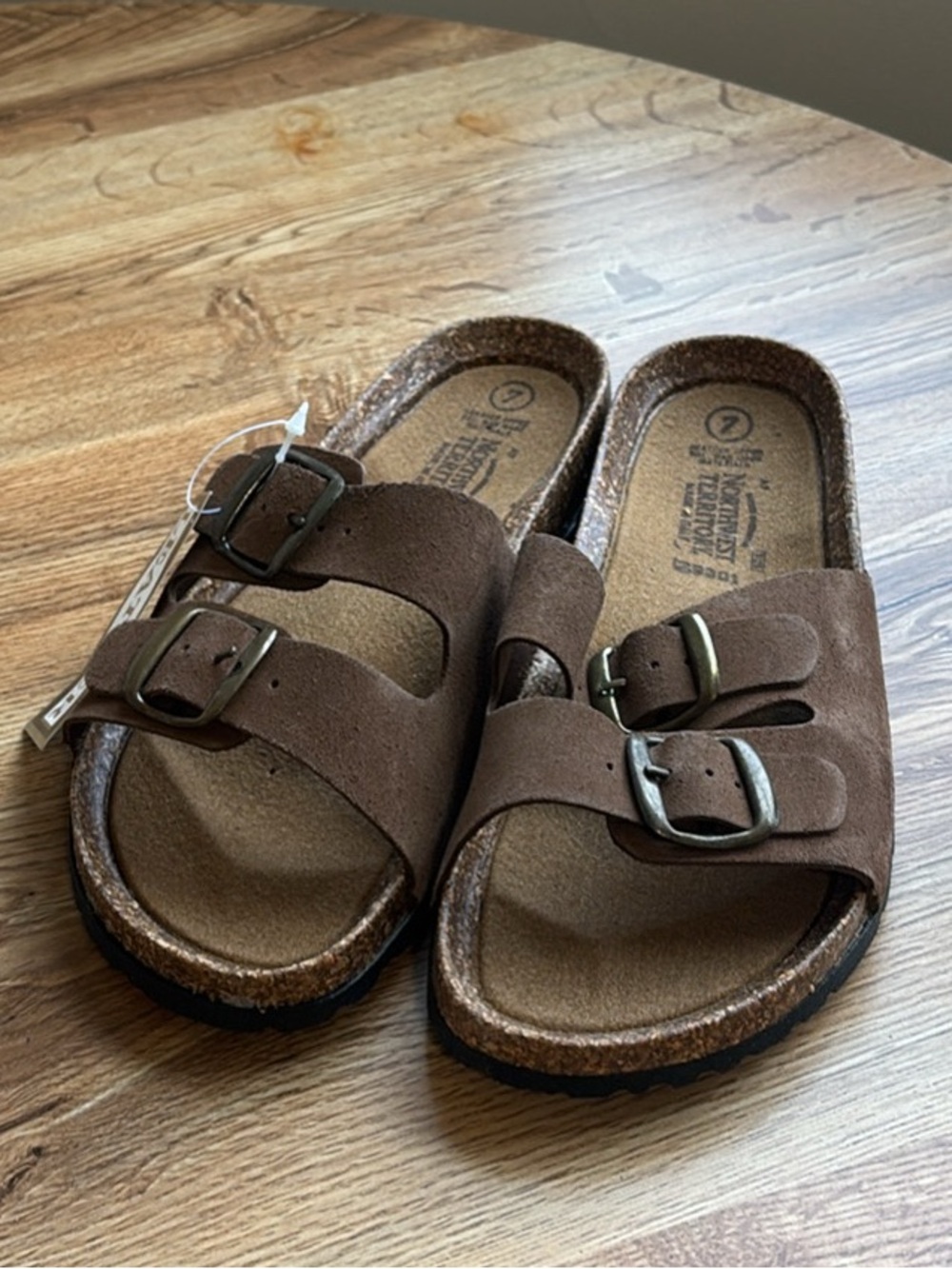 New Northwest territory womens slip on sandals size 7 made in italy